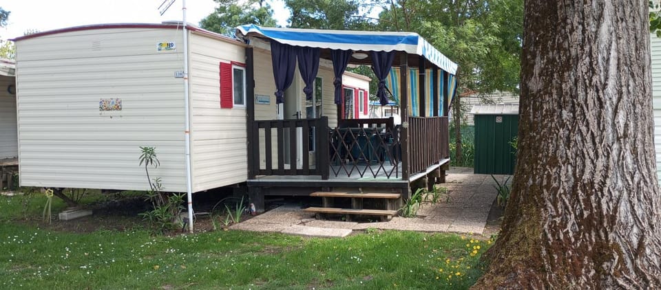 le 130 mobile home à Meschers sur Gironde au camping L'escale House in Meschers-sur-Gironde