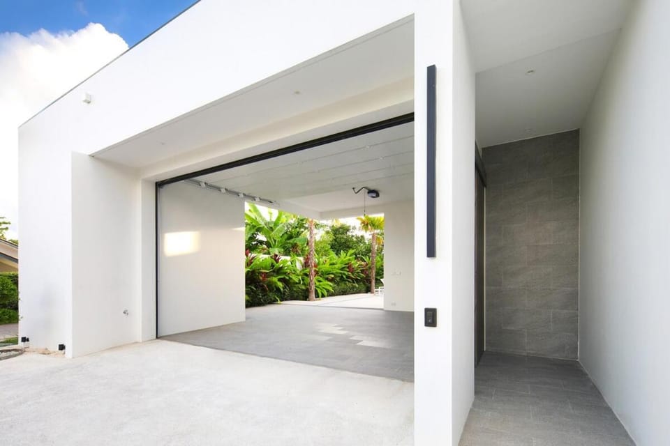Luxury Modern Villa Phuket - Thala Villa in Phuket