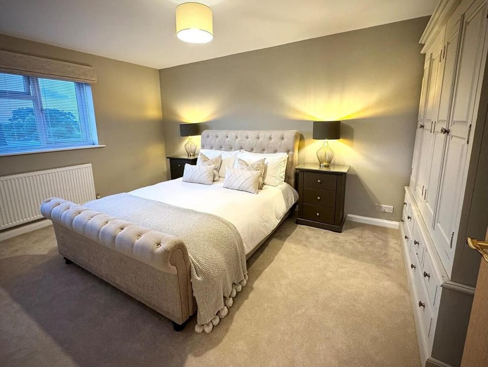 Bed, Bedroom, wardrobe