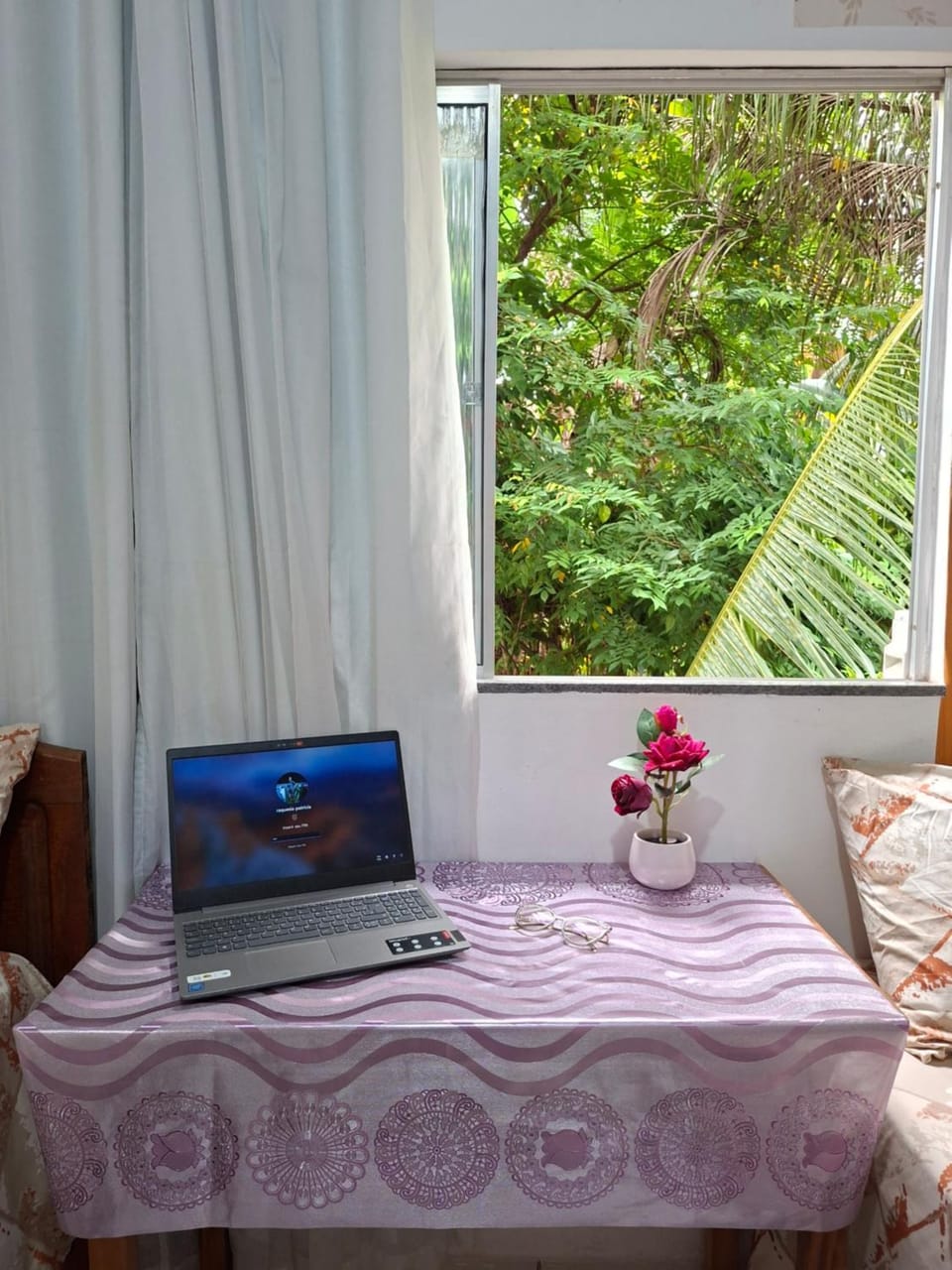 Photo of the whole room, Bedroom, Garden view