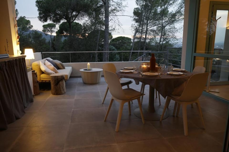 Independent duplex in a stately villa Apartment in Vallès Occidental