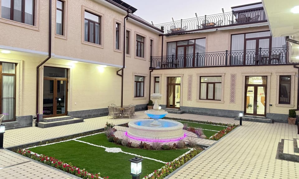 Property building, Day, Garden, Garden view