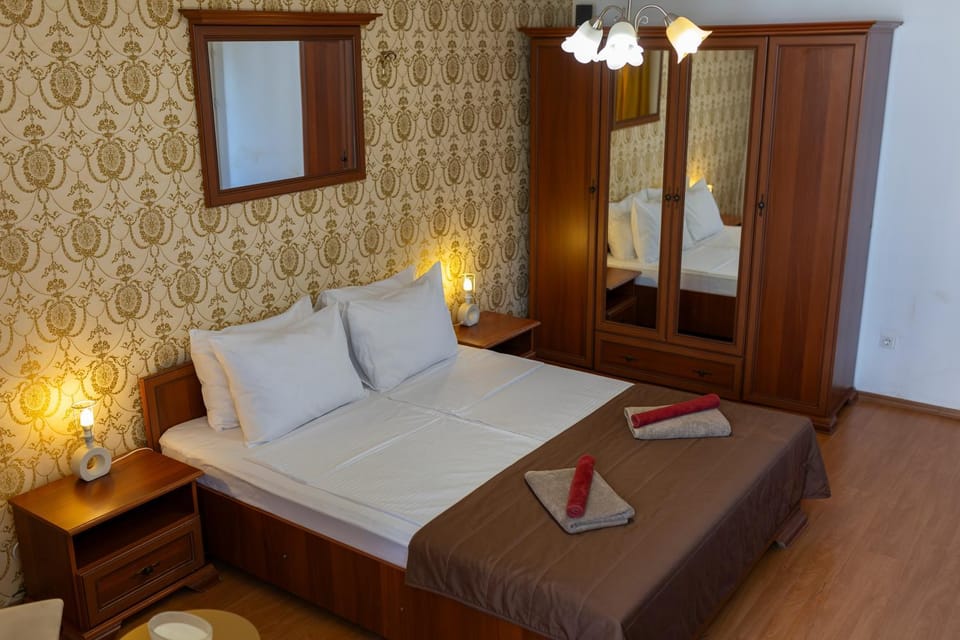 Bed, Photo of the whole room, Bedroom, towels, wardrobe