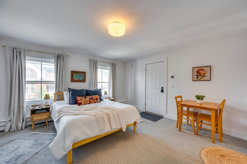 Waterbury Studio 12 Mi to Bolton Valley Ski Resort Apartment in Waterbury