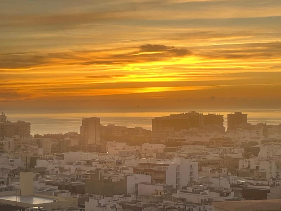 Modern Loft Las Palmas views 2 en-suite Room Apartment in Las Palmas de Gran Canaria