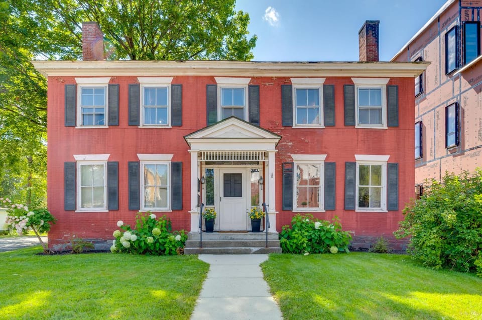 15 Mi to Stowe Mountain Resort: Main Street Studio Apartment in Waterbury