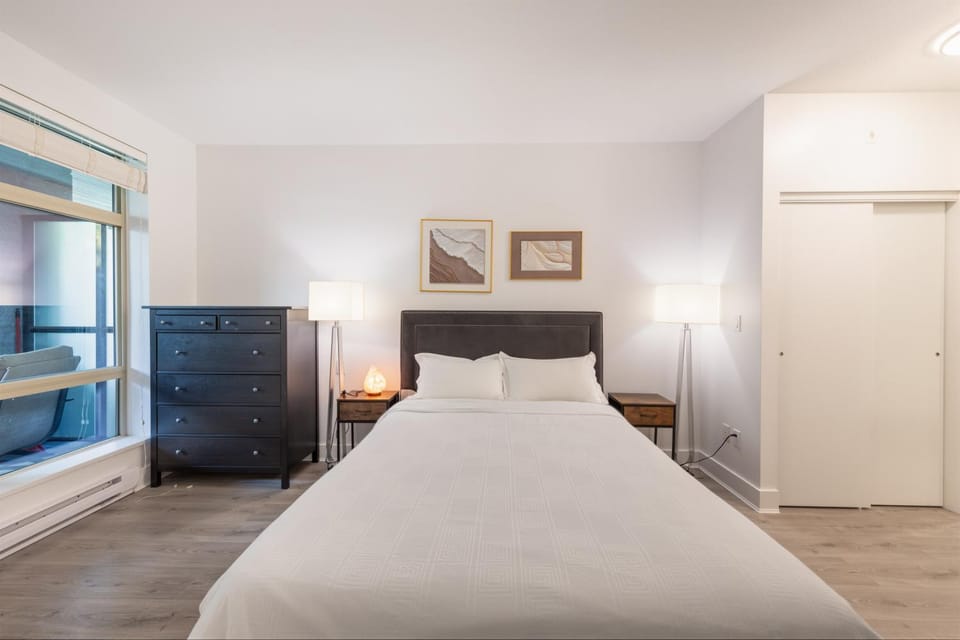 Bed, Photo of the whole room, Bedroom, wardrobe