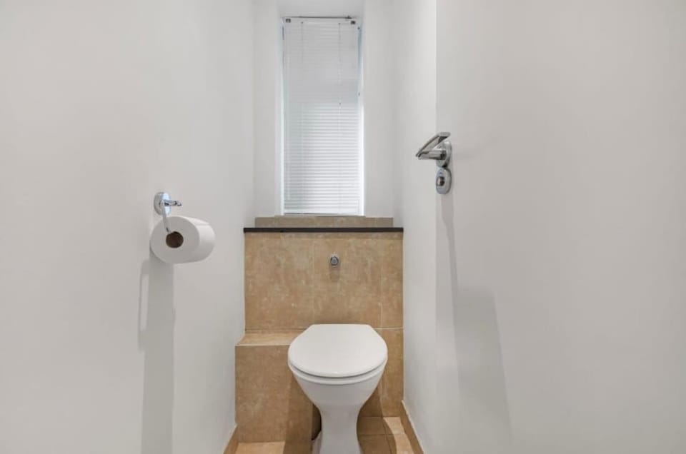 Toilet, Bathroom