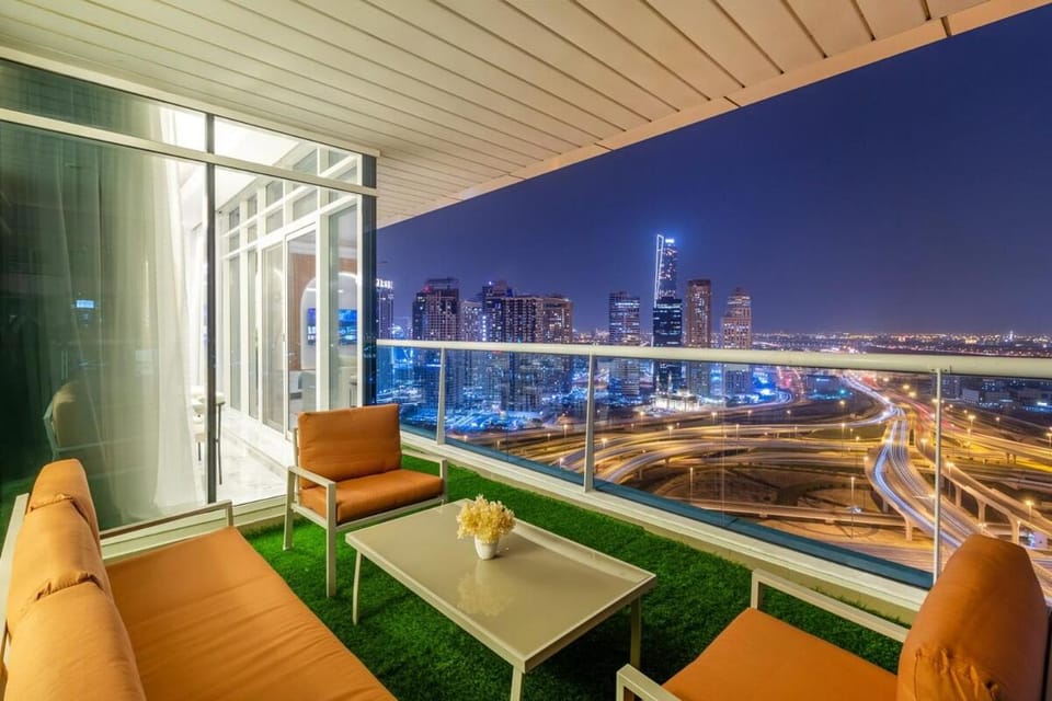 Luxury 3 BHK High Floor Pool, Gym Sauna Opal 2705 Apartment in Dubai