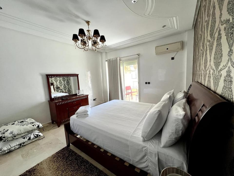 Bed, Balcony/Terrace, Photo of the whole room, Bedroom, towels