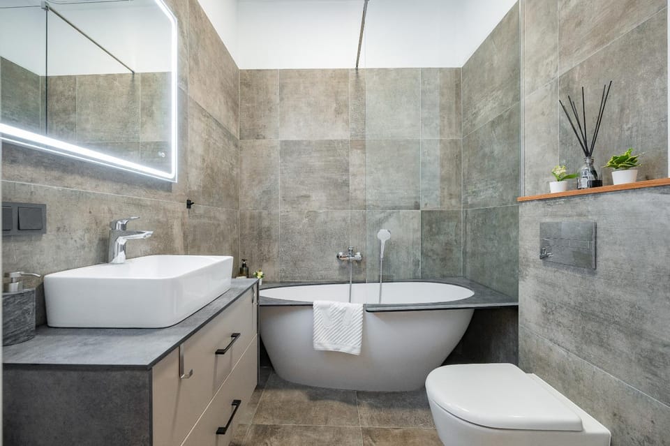 Bathroom, Bath