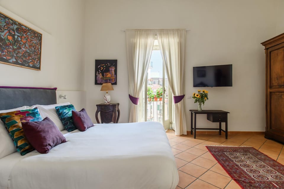 Bed, TV and multimedia, Balcony/Terrace, Photo of the whole room, Bedroom