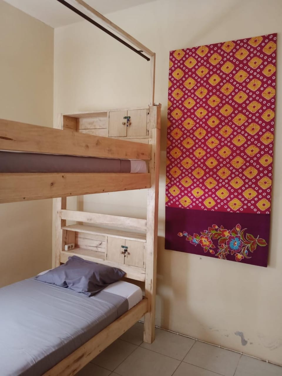Bedroom, bunk bed, safe