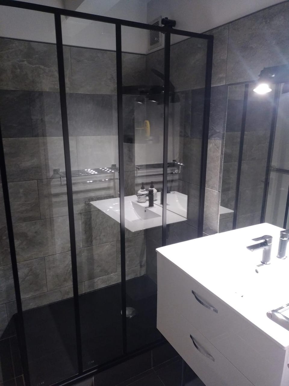 Appartement dans copropriété arborée Apartment in Rennes