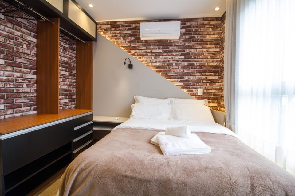 Bedroom, wardrobe
