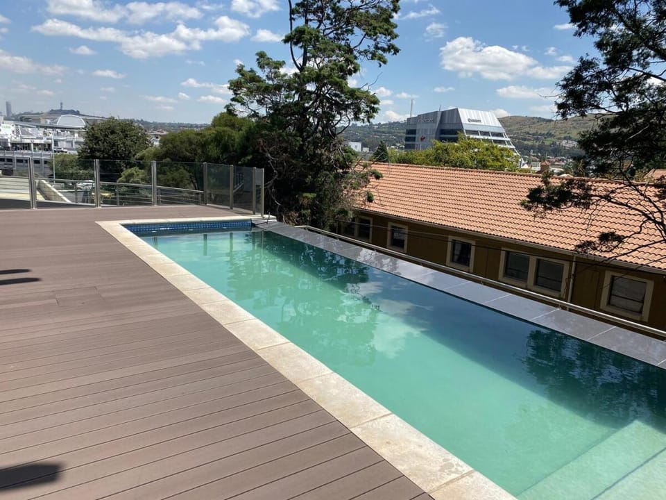Simply Convenient Stays - Bedfordview Apartment in Johannesburg