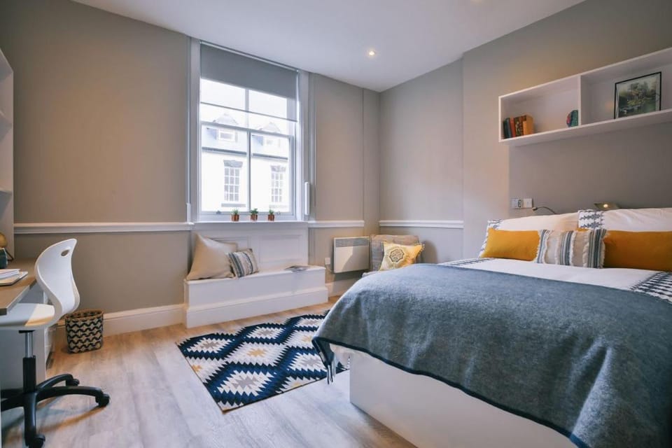 Bed, Photo of the whole room, Bedroom