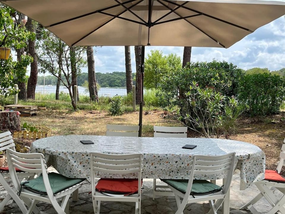 Garden, Balcony/Terrace, Dining area, Lake view