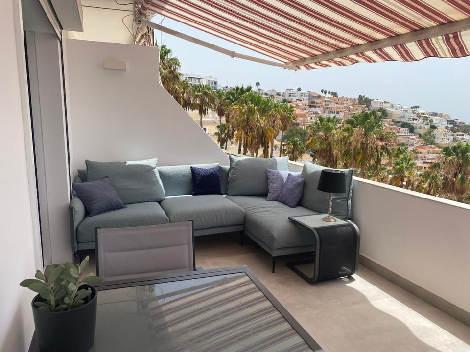 Day, Natural landscape, View (from property/room), Balcony/Terrace, Seating area, Sea view
