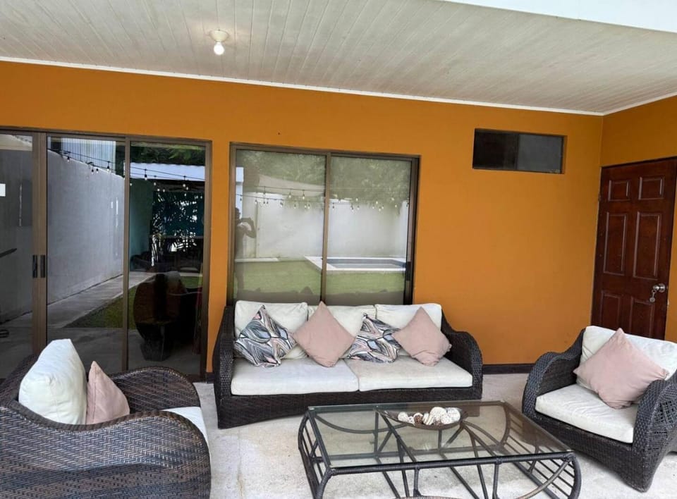 Hermosa Beach House in Cartago Province, Costa Rica