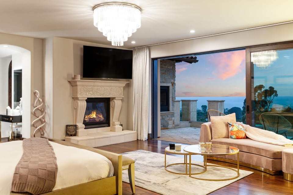 Elegant La Jolla Villa - Ocean Views & Pool House in La Jolla