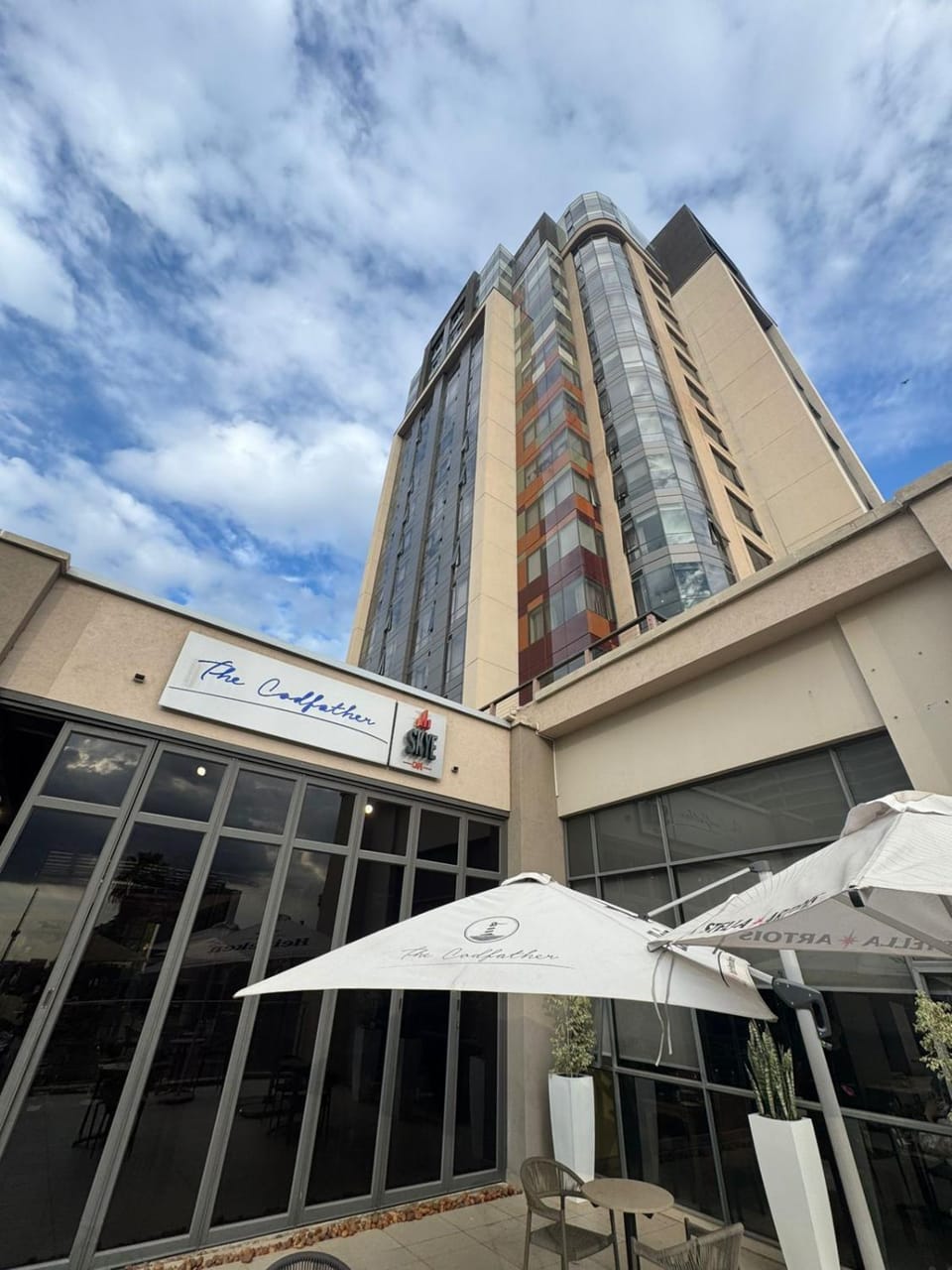 Property building, Restaurant/places to eat, Breakfast