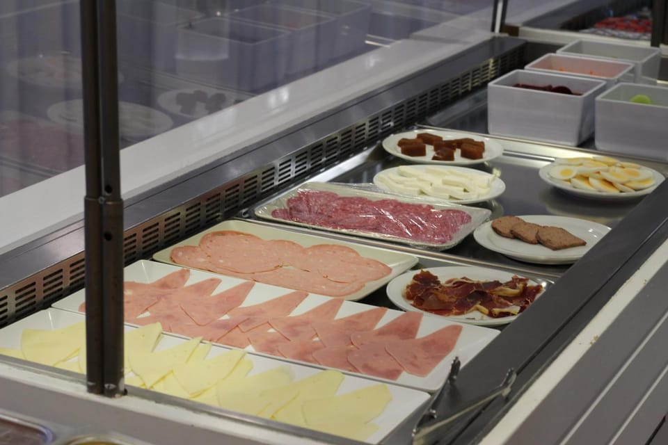 Breakfast, Continental breakfast, Buffet breakfast