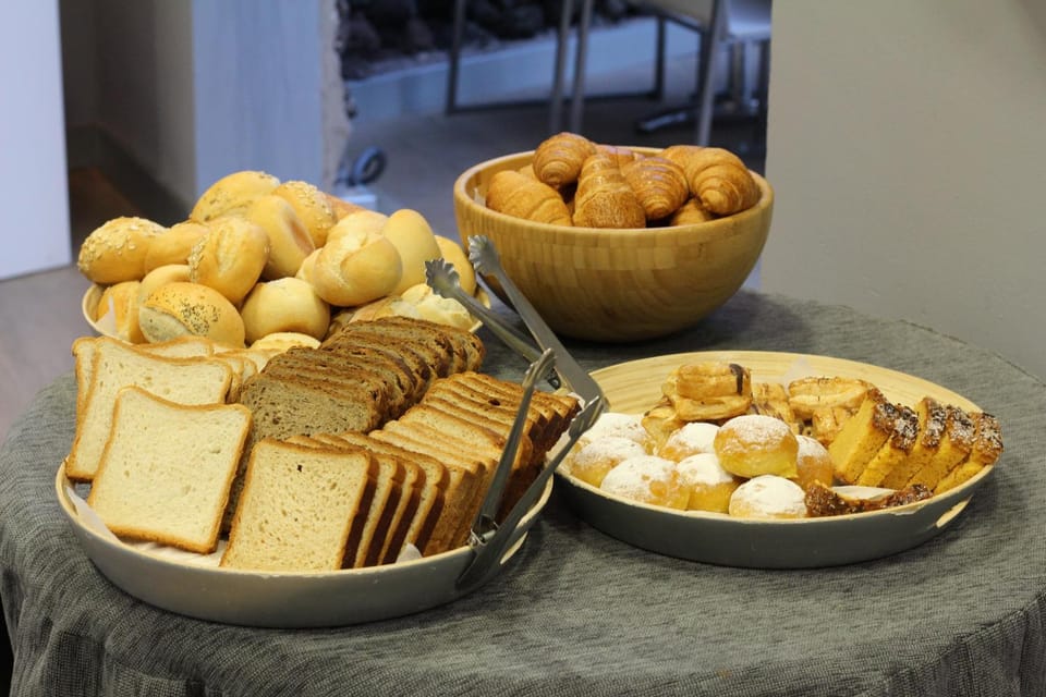 Breakfast, Continental breakfast, Buffet breakfast
