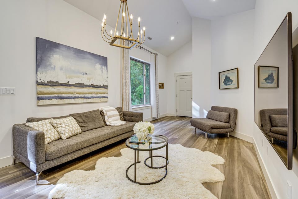 WFH-Friendly Gem with Creek 4 Mi to Sammamish Trail House in Redmond
