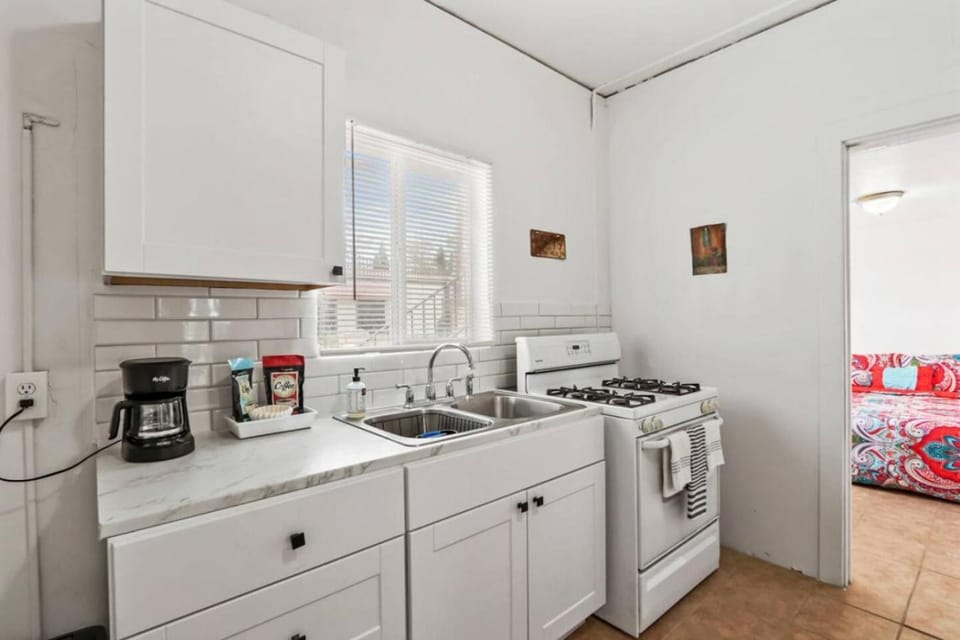 Kitchen or kitchenette, oven, stove