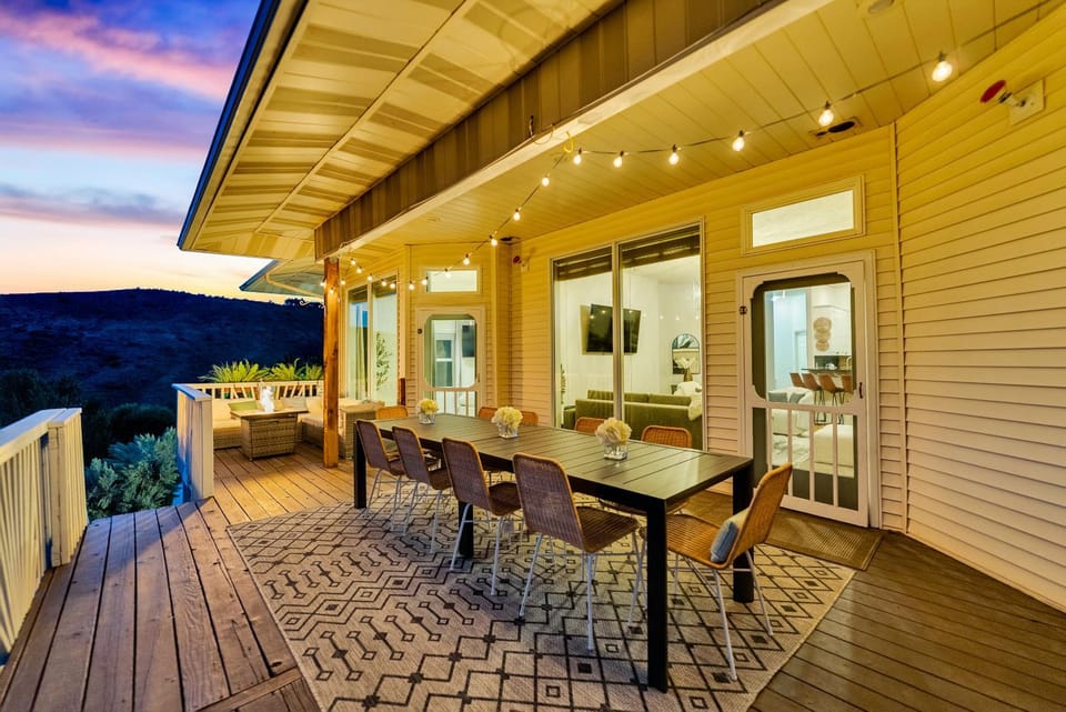 Epic Hillside Retreat Htd Pool HotTub Golf 4400sf House in Boise