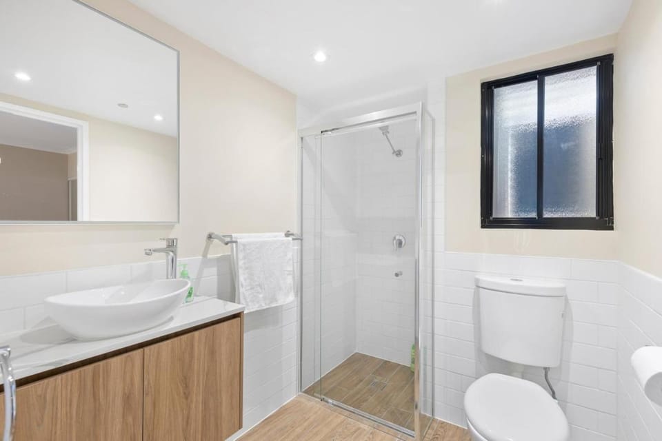 Modern Bright 1-Bedroom Haven SHS 21 Apartment in Brisbane City