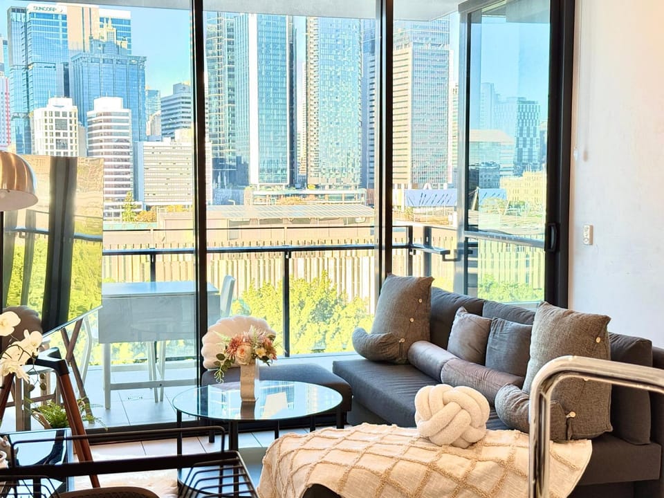 Prime 2BR Location Pool Parking BCT 1004 Apartment in Brisbane City