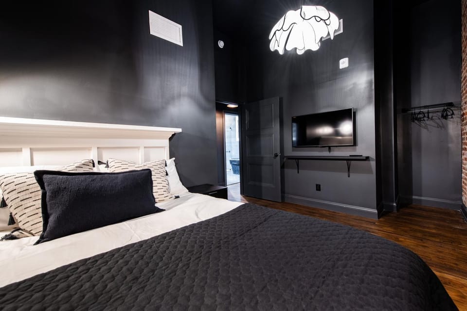 Hollyhock Suite 502 Apartment in Jefferson County