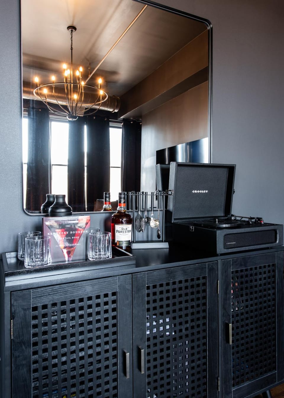 Hollyhock Suite 502 Apartment in Jefferson County