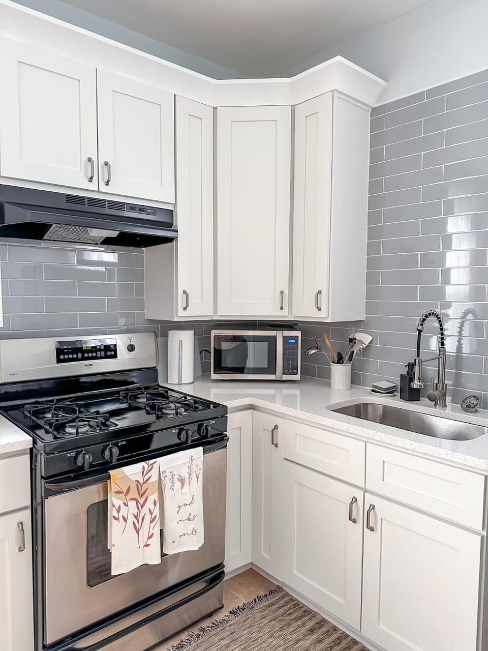 Bohemian Nook At Elm City Flats Apartment in New Haven