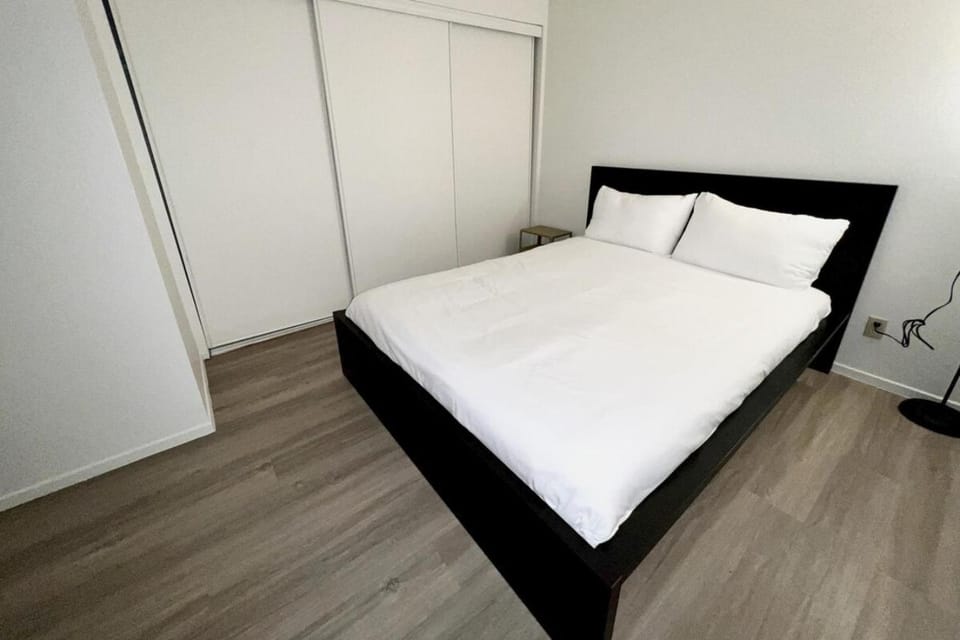 Three Bedroom Walk to Strip & MGM Casino House in Las Vegas Strip