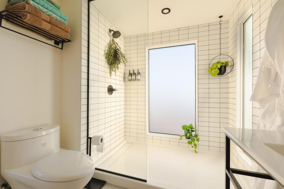 Shower, Toilet, Bathroom