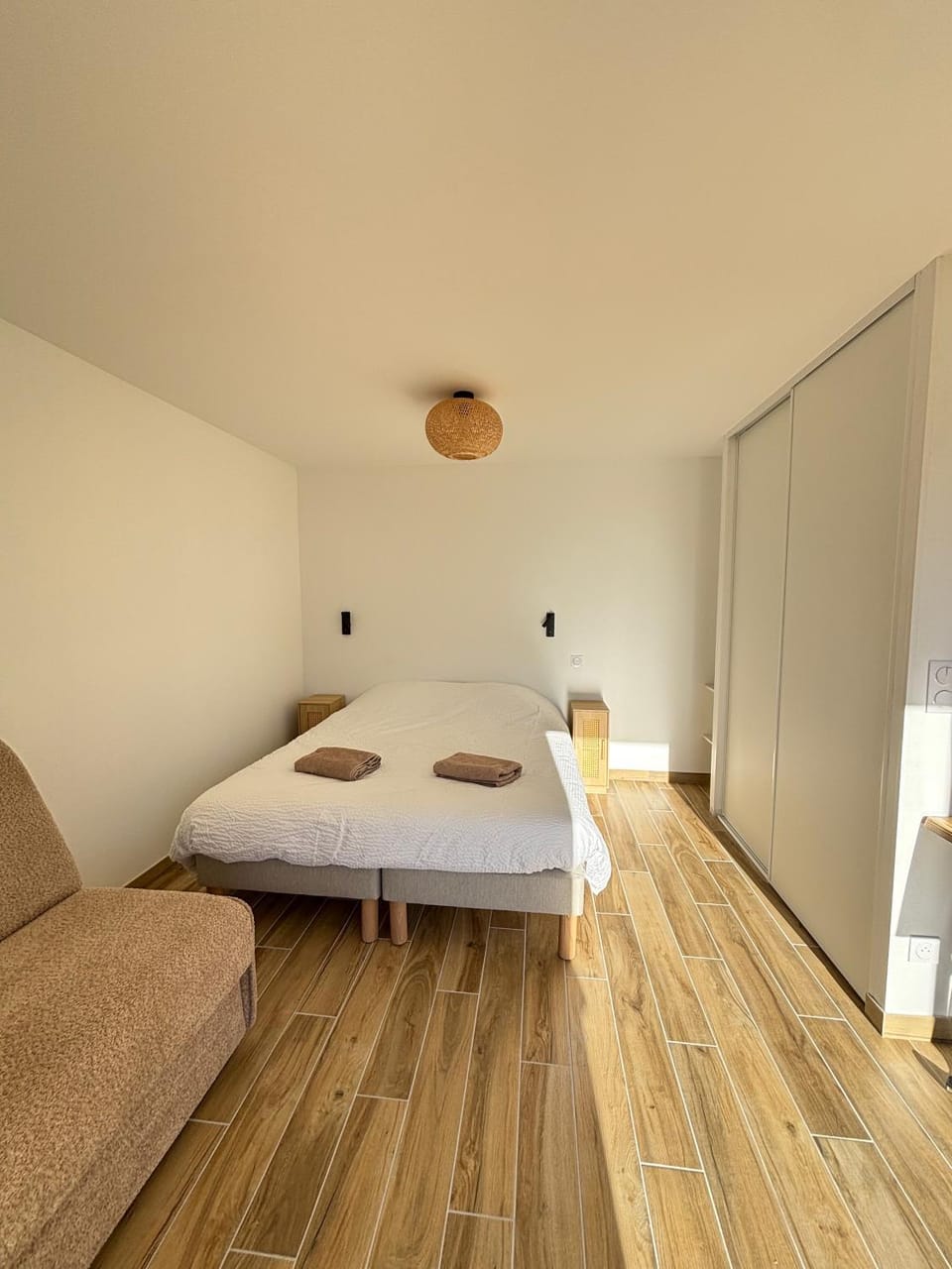 Photo of the whole room
