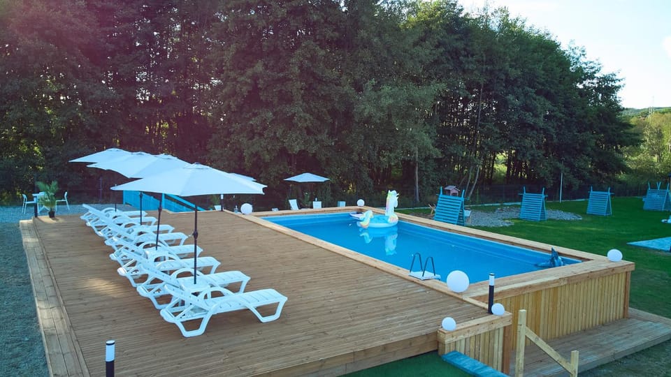 Balcony/Terrace, Pool view, Swimming pool, Swimming pool, sunbed