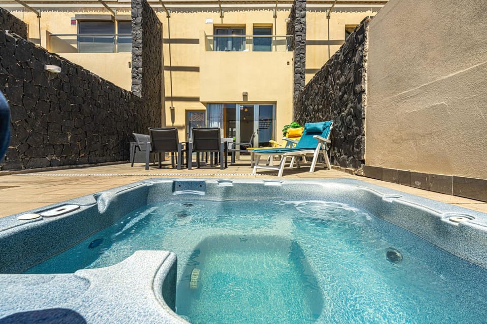 Sun Bay Ocean Retreat Villa House in Abona