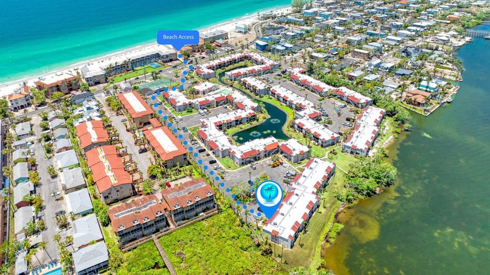 Dans Florida Condos Sunrise Bay at Runaway Bay House in Bradenton Beach