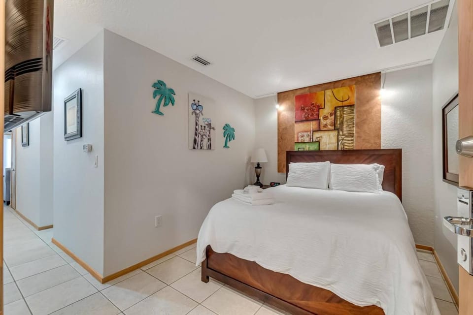 402 Oasis Cabana Condo | European Village House in Palm Coast