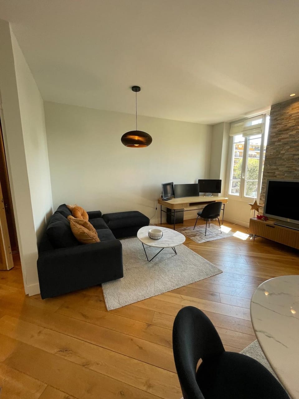 Living room, Seating area