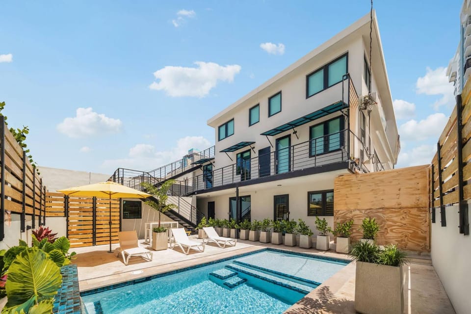 Swimming pool