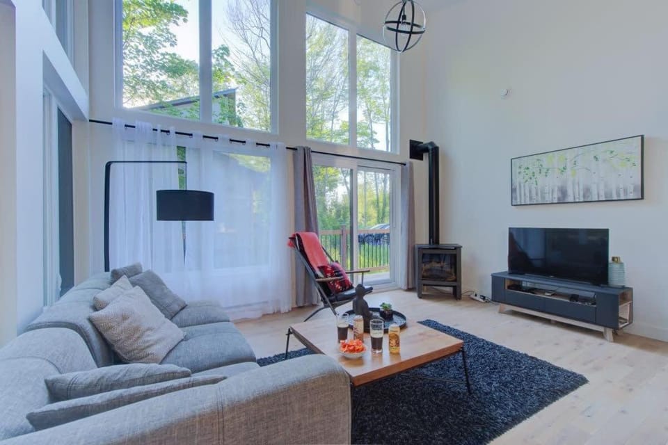 Chalet Equinoxe Chalet in Quebec