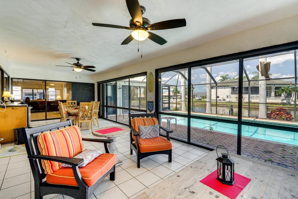 Canal-Front Gem w/ Lanai & Dock in Cape Coral House in Cape Coral