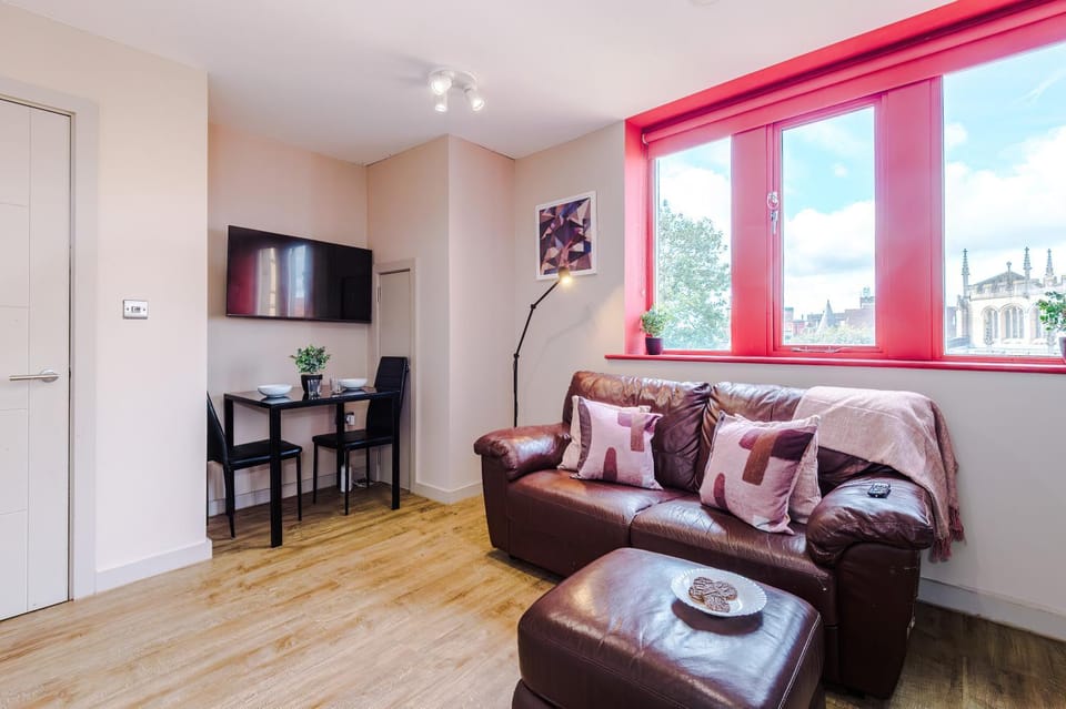 Modern 2BR near Wigan Town Centre Apartment in Wigan