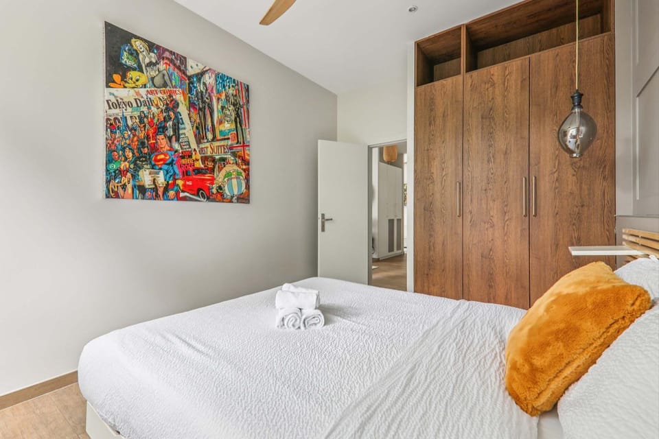 Bed, Photo of the whole room, Bedroom, towels, wardrobe