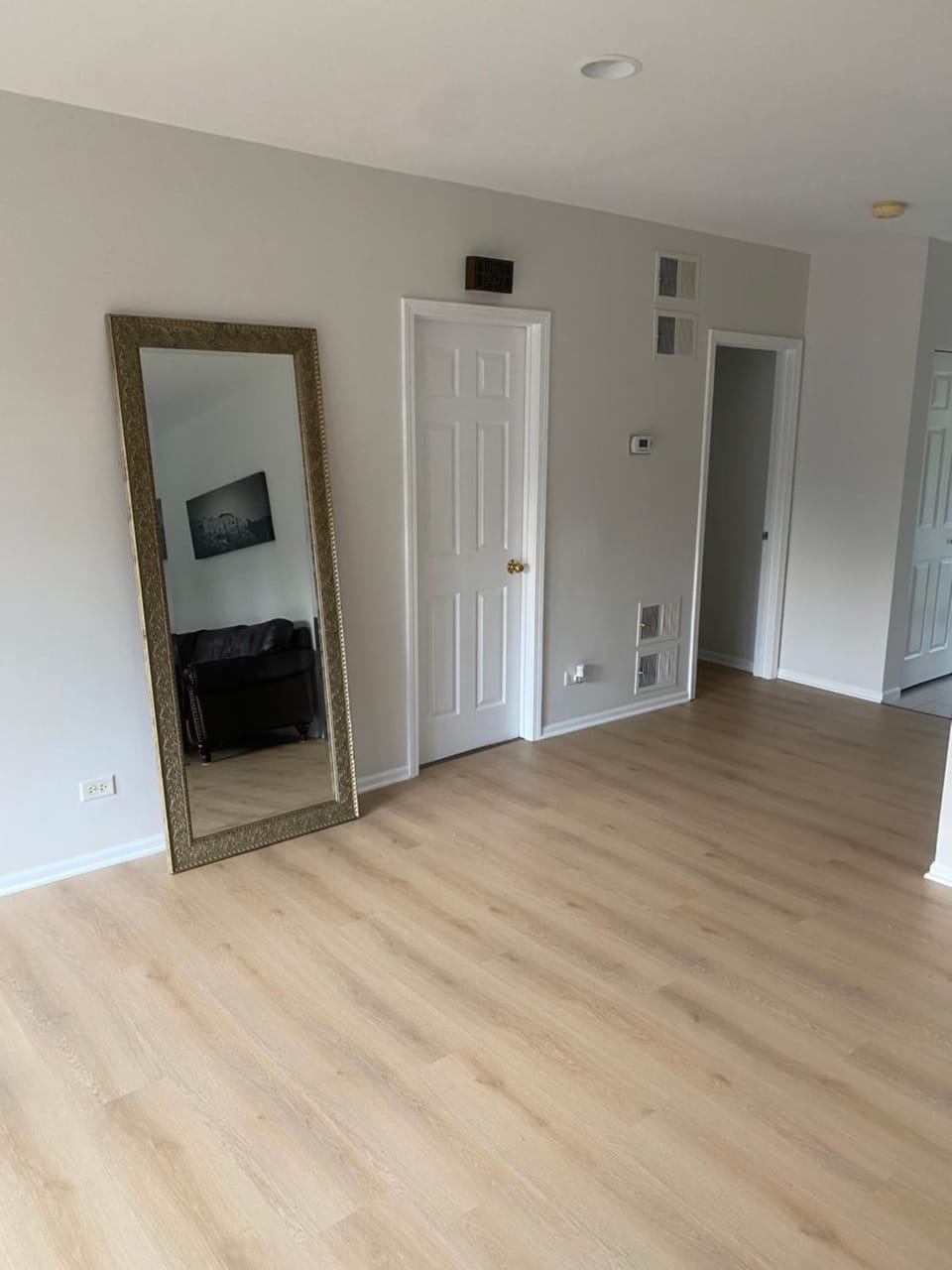 Cozy Gurnee Home Near Six Flags and Base House in Gurnee